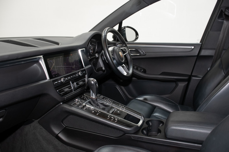 2020 Porsche Macan SUV Image 23