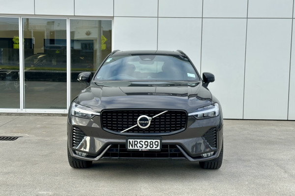 2021 Volvo XC60 B6 AWD R-DESIGN 2.0P SUV Image 2