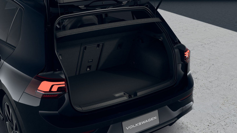 2025 Volkswagen Golf 8.5 110TSI R-Line Hatch Image 6