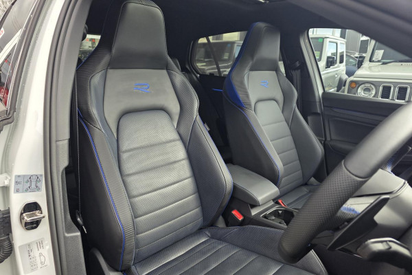 2023 Volkswagen Golf 8 R Hatch Image 13