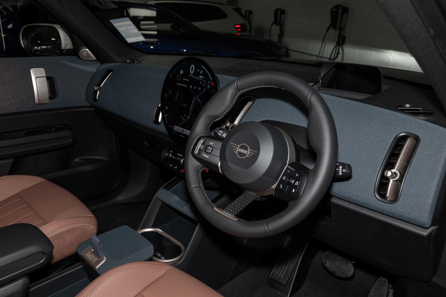 2026 MINI Countryman U25 S Favoured SUV