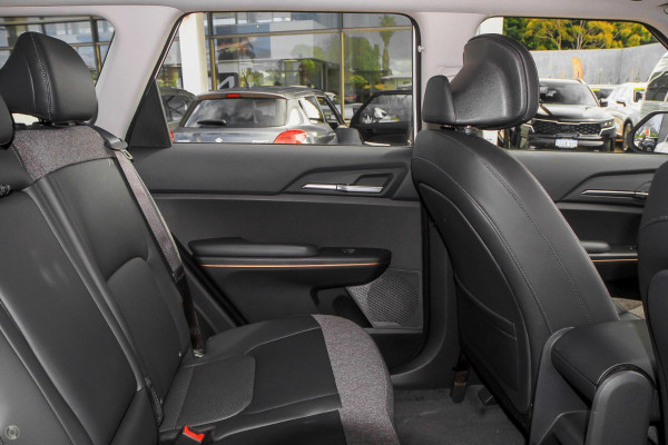 2026 Kia EV5 OVc Air Standard Range SUV Image 8