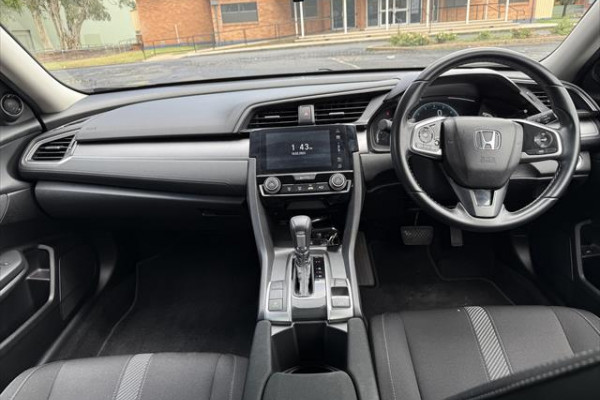2018 Honda Civic 10th Gen VTi-L Sedan Image 4