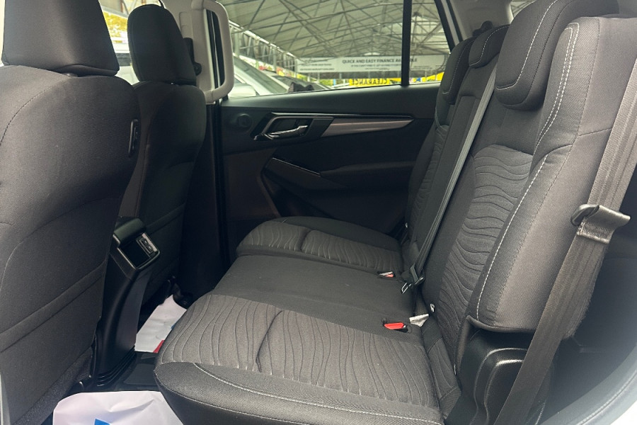 2021 Isuzu MU-X RJ LS-U SUV Image 11