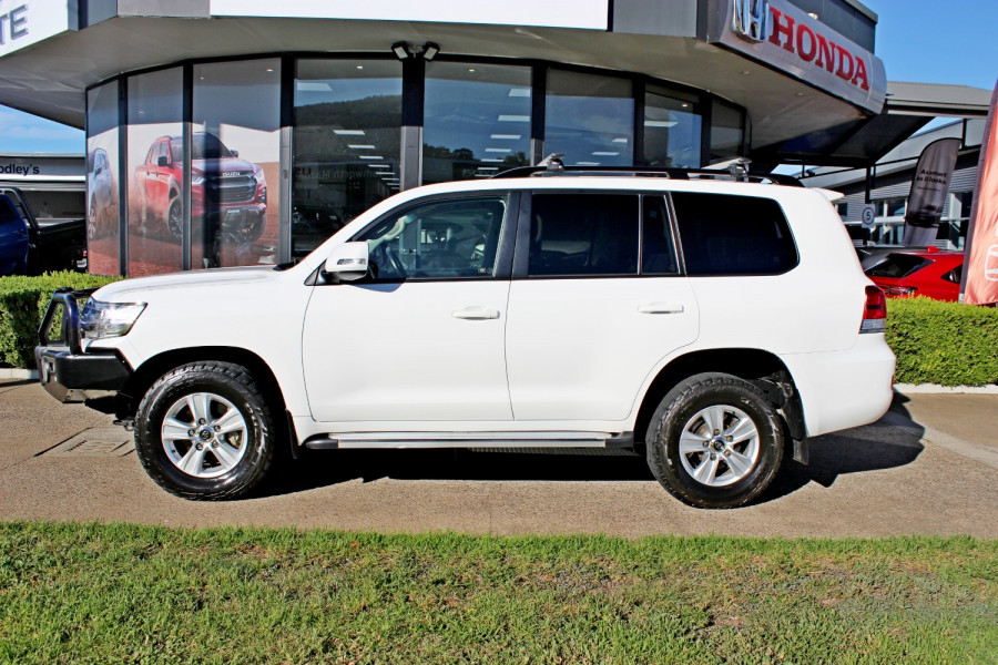 2020 Toyota LandCruiser VDJ200R GXL SUV Image 5