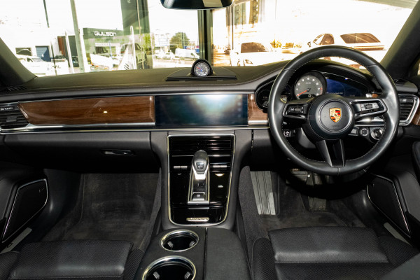 2021 MY22 Porsche Panamera 971 Sedan
