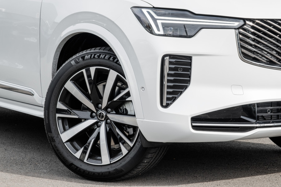 2026 Volvo XC90 L Series Plus B5 Bright SUV Image 6