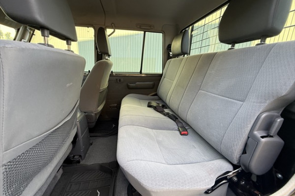 2022 Toyota LandCruiser VDJ79R GXL Cab Chassis Image 13