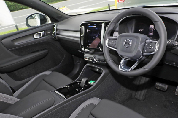 2024 MY25 Volvo EX40  Ultra Single Motor Extended Range SUV Image 6