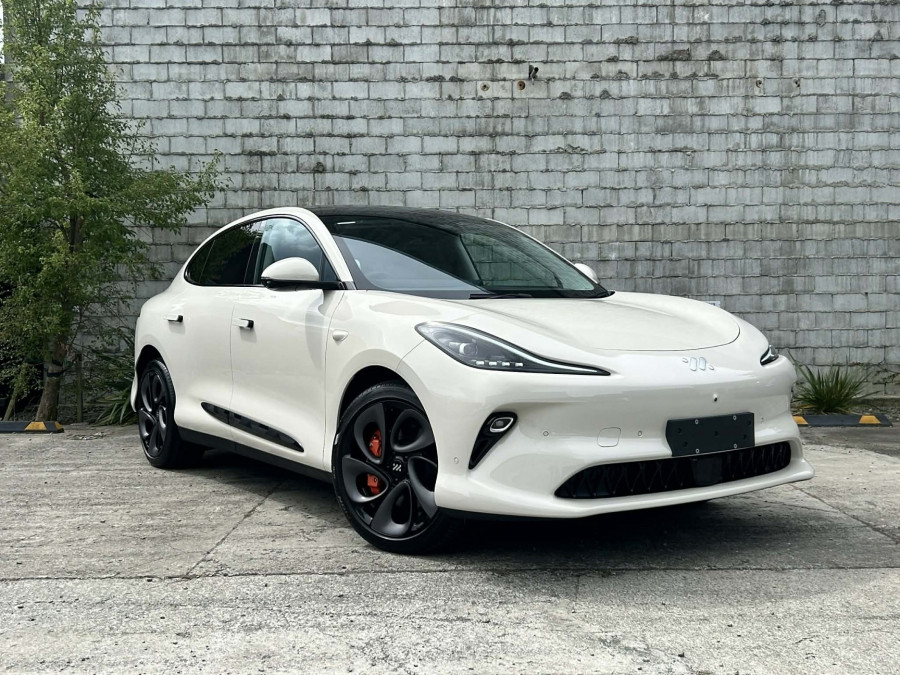 2026 MY25 MG IM6 S12L Platinum SUV Image 1