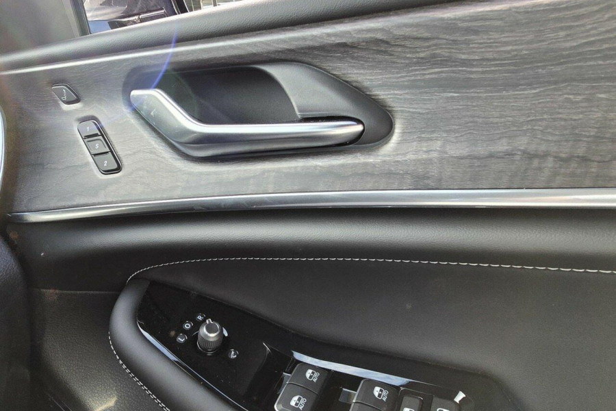2023 Jeep Grand Cherokee WL Overland SUV Image 18
