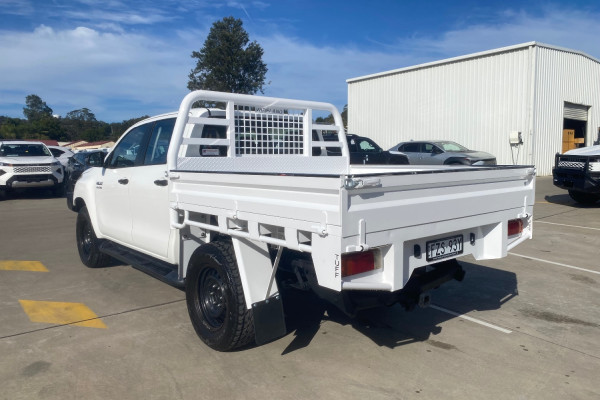 2018 Toyota HiLux  SR Double Cab Pick Up Image 5