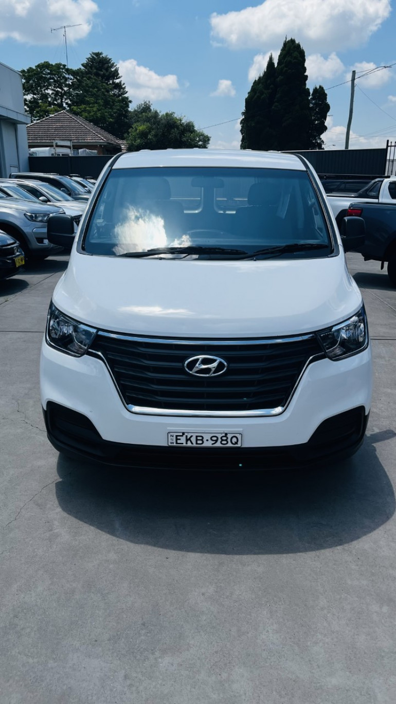 Hyundai iload deals 2019 price