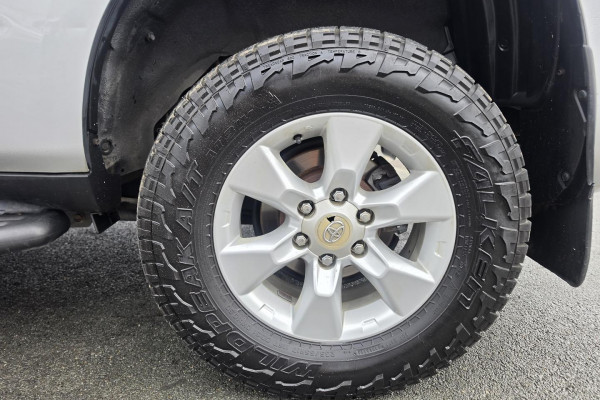 2013 Toyota LandCruiser Prado GDJ150R GX SUV Image 26