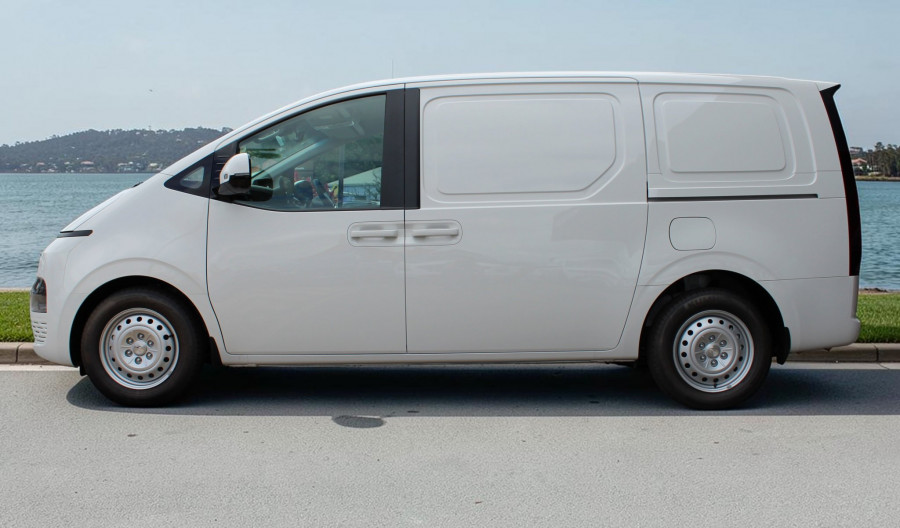 2027 Hyundai Staria Load US4.V4  Van Image 4
