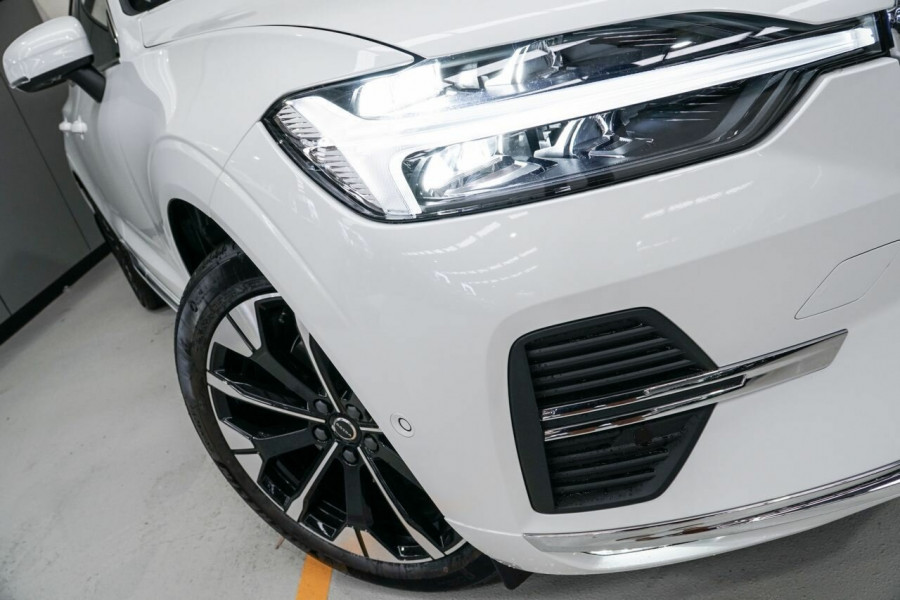 2026 Volvo XC60 UZ Plus B5 Bright SUV Image 2