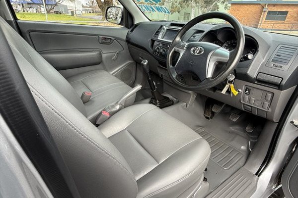 2015 MY14 Toyota HiLux WorkMate Single Cab Chassis Image 9