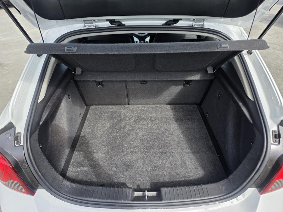 2012 MY13 Holden Cruze JH Series II CD Hatch Image 15