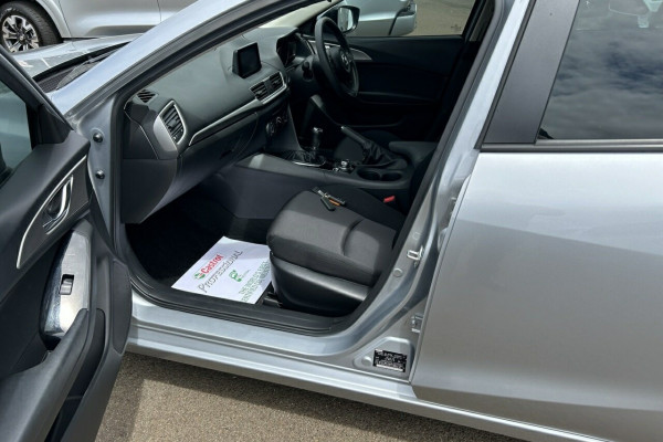 2018 Mazda 3 BN5476 Neo SKYACTIV-MT Sport Hatch Image 5