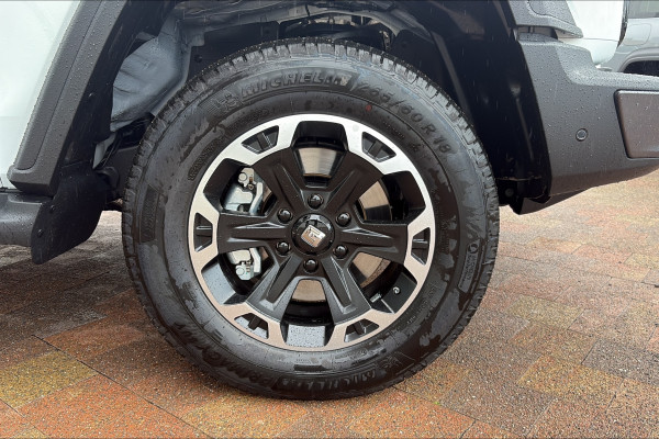 2026 GWM Tank 300 P01 Ultra Hi4-T PHEV SUV Image 9