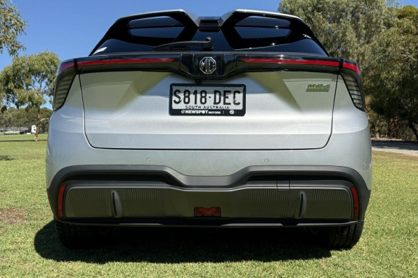 2024 MG MG4 MEH32 Long Range 77 Hatch Image 5