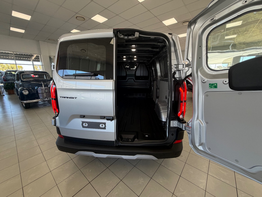 2026 MY26.5 Ford Transit Custom AV Trail LWB Van Image 12