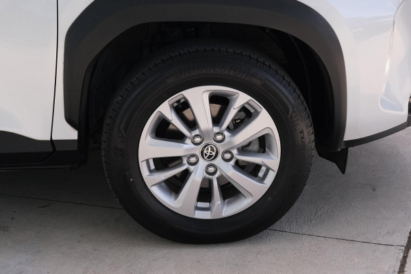 2023 Toyota Yaris Cross MXPB10R GX SUV Image 6
