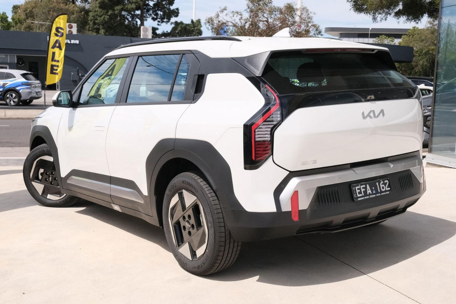 2026 MY27 Kia EV3 SV Air Long Range SUV Image 4