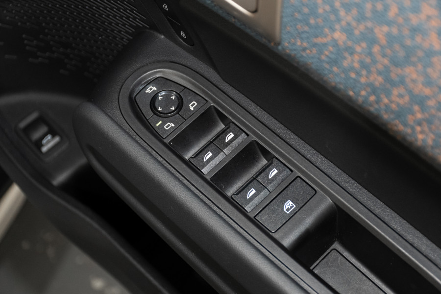 2024 MINI Countryman S Favoured SUV