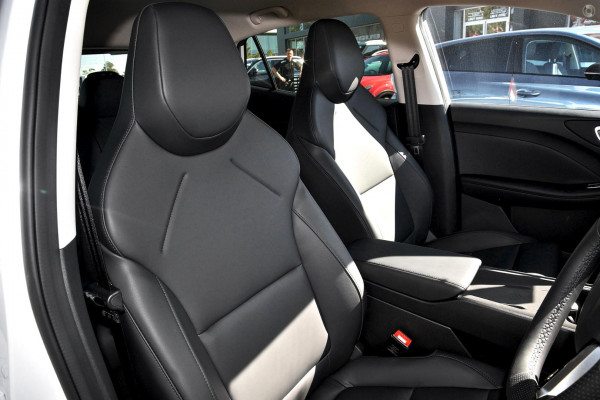 2026 MG MG4 EV Urban AH4E Essence 43 Hatch Image 4