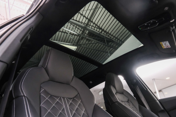 2024 Audi SQ7 4M TFSI SUV image 15