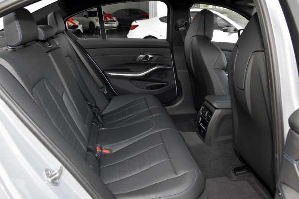 2026 BMW 3 Series G20 LCI II 330i M Sport Sedan image 5