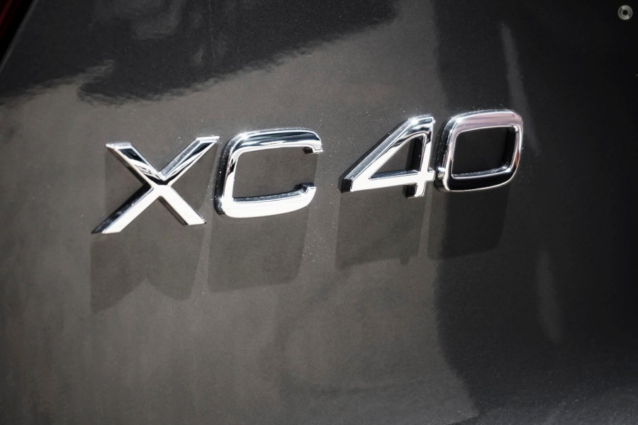 2025 MY26 Volvo XC40 XZ Ultra B4 Bright SUV Image 7