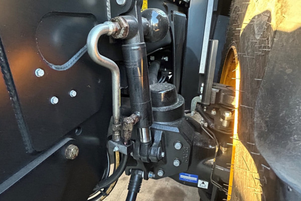 2026 JCB FASTRAC Other Image 9