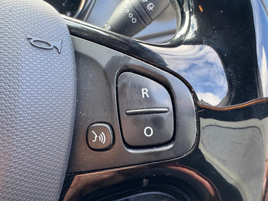 2015 Renault Captur J87 Dynamique SUV Image 19