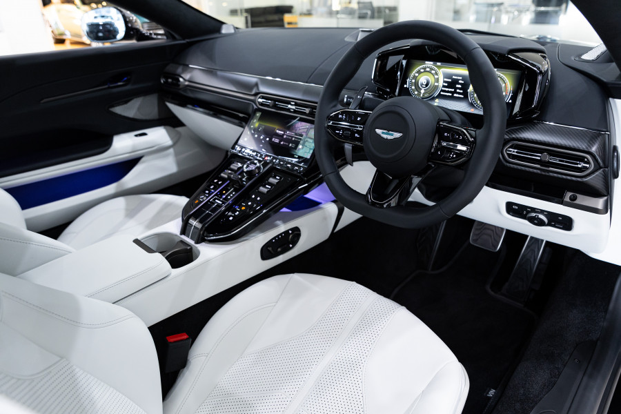 2024 Aston Martin Vantage  Coupe Image 18