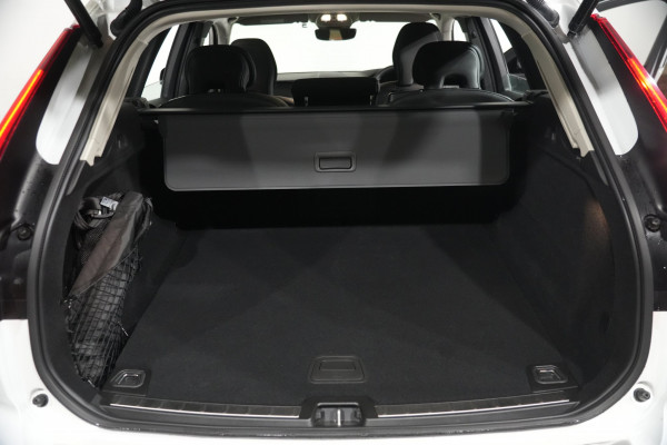 2023 Volvo XC60 UZ Ultimate B6 Dark SUV image 33
