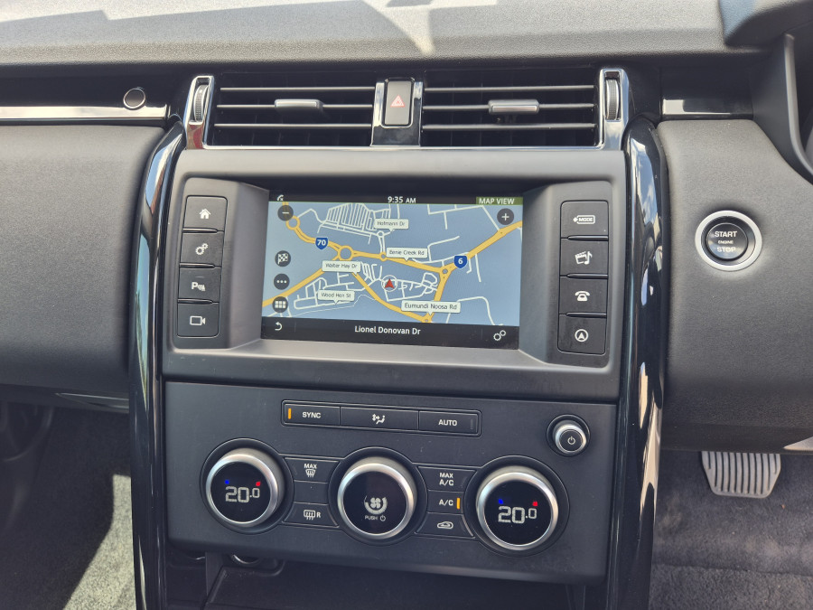 2017 Land Rover Discovery Series 5 SE SUV Image 14