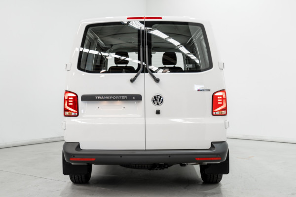 2022 Volkswagen T6 Transporter Transporter Van Image 5