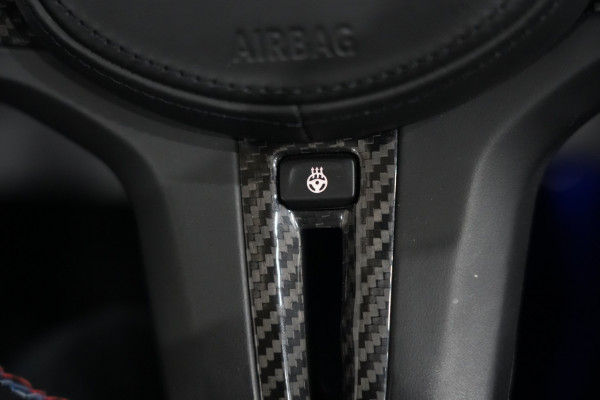 2021 BMW M4 Competition Convertible Image 28
