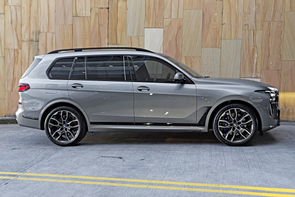 2023 BMW X7 G07 LCI xDrive40d M Sport Wagon image 3