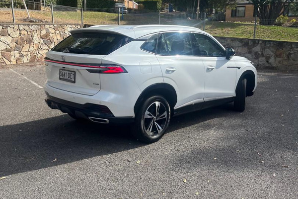 2024 MY24.5 MG HS AS33 Vibe SUV
