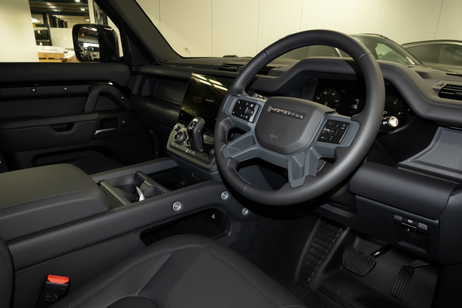 2026 Land Rover Defender L663 110 D350 X-Dynamic HSE SUV