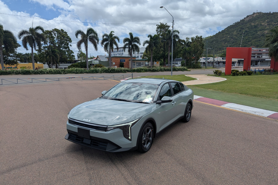2025 Kia K4 CL4m S Sedan Image 10