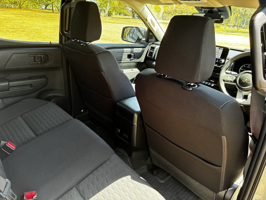 2025 Mitsubishi Triton MV GLX-R Ute Image 14