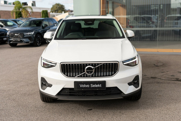 2025 MY26 Volvo XC40 XZ Ultra B4 Bright SUV Image 8
