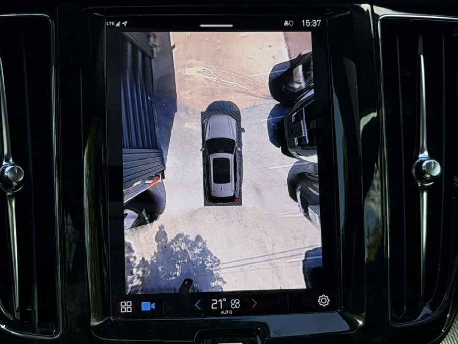 2025 Volvo XC60 UZ Plus T8 Plug-in Hybrid SUV Image 18