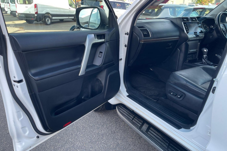 2021 Toyota LandCruiser Prado GDJ150R VX SUV Image 21