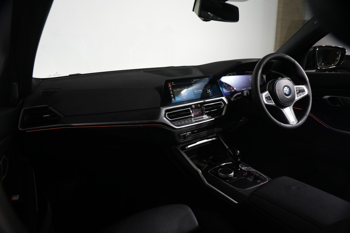 2021 BMW 3 Series 30i M Sport Sedan