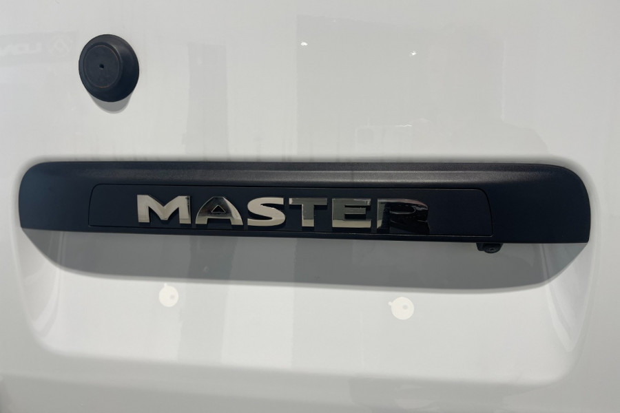 2024 Renault Master X62 Phase 2 Pro 110kW Van Image 35